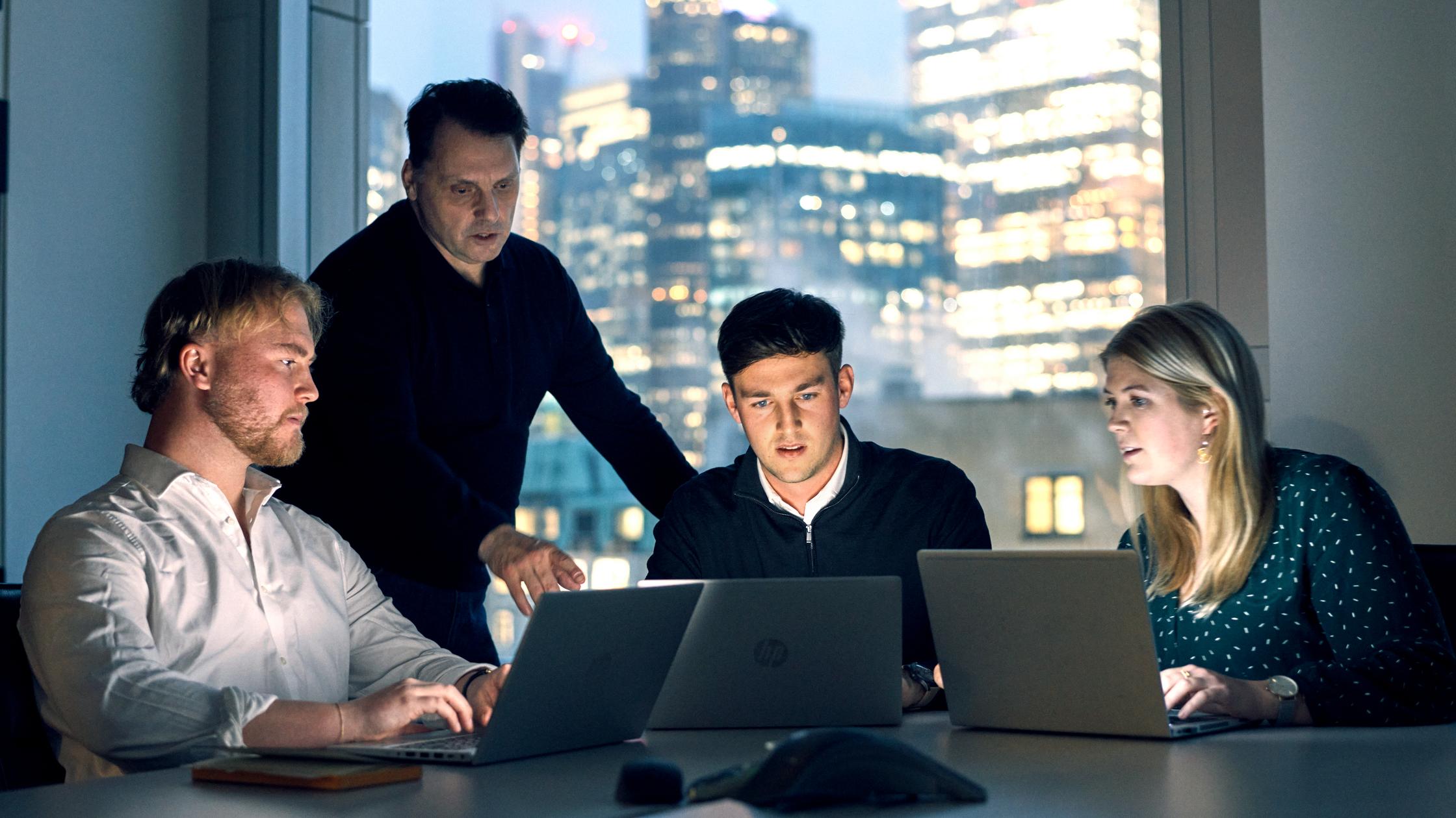 BSI Connect - 同事们在开会